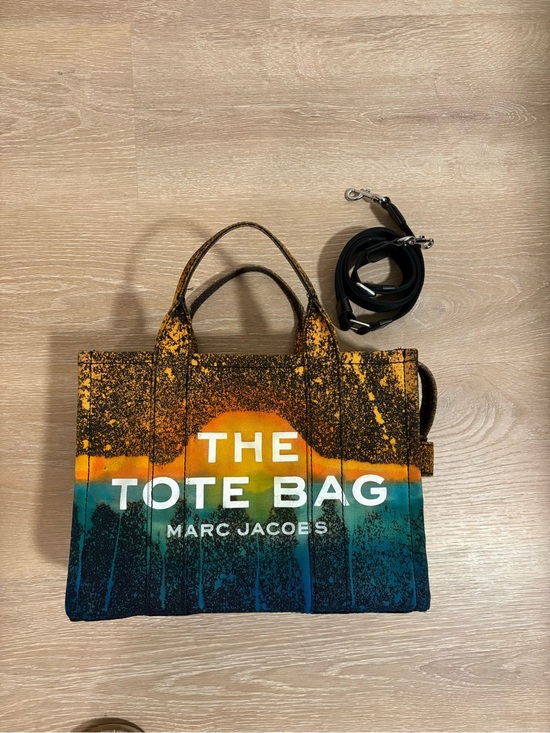 Marc Jacobs Handbags - Medium Marc Jacobs Customized The Tote Bag with Ocean Sunset 🌅